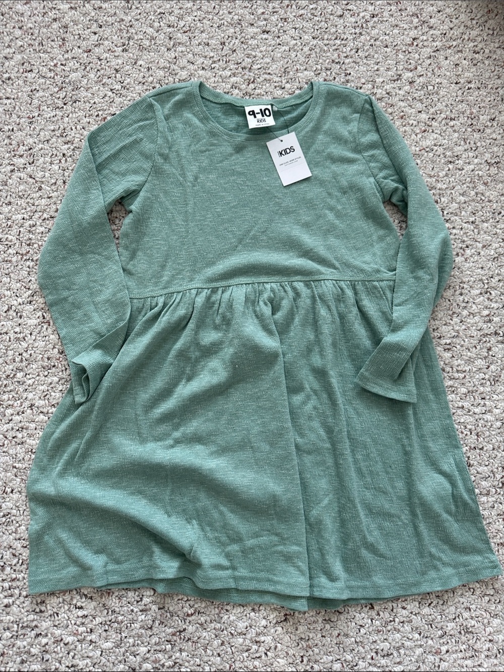 Kids Green Long Sleeve Knit Dress size 9-10 Cotton on Kids